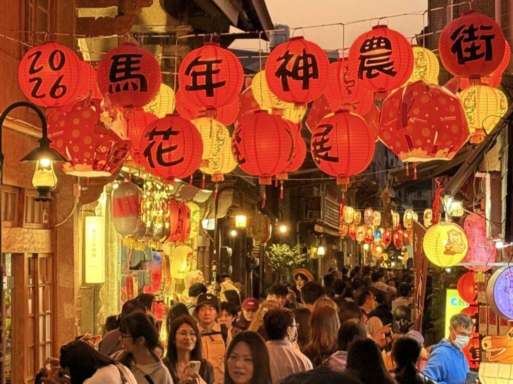 漫步三百年时光回廊：台南神农街的老派浪漫与新生